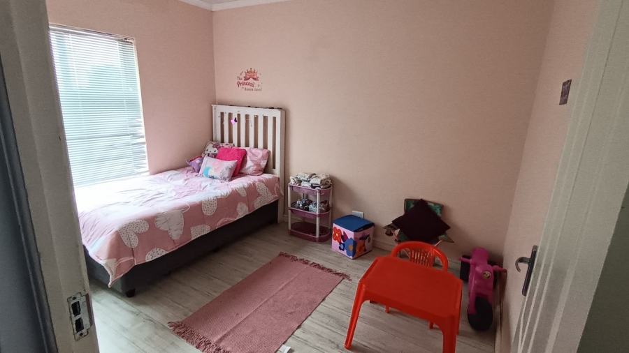 To Let  Bedroom Property for Rent in Pacaltsdorp Western Cape